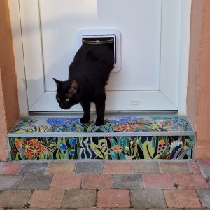 marche escalier mosaïque fleurs